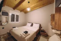 Sirens Luxury Apartments Palouki Hotele w: 