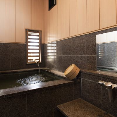 和洋式コーナールーム(浴室) 石和名湯館　糸柳 クーポン