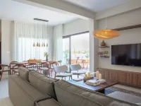 LIV & CO SUITES & VILLAS Hotele w: Oroklini