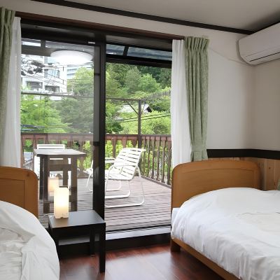 フォースルーム ホテル モルゲンロート クーポン