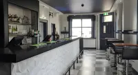 Queen Victoria Hostel Hotele w: 