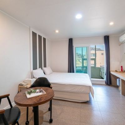 Pension Type Standard (Cooking Available) Geoje Wave Hotel n Pension (Ocean View) 쿠폰