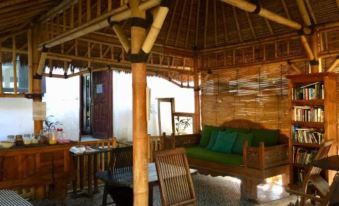 Lutwala Bungalows and Private Villa