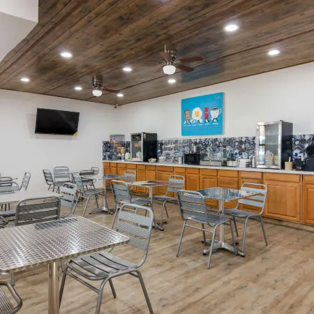 Rodeway Inn Broken Bow-Hochatown Отели в г. Брокен Боу