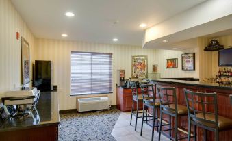 Cobblestone Inn & Suites - Clintonville