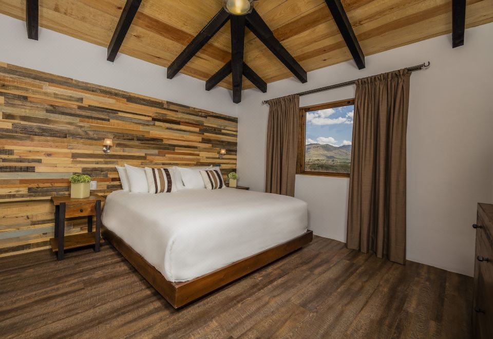 Hacienda Los PicachosStandard King Room