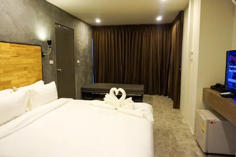 ห้องดีลักซ์ 4 ที่นอน