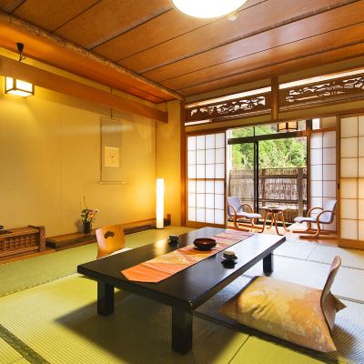 和風マウンテンビュールーム(浴室) まろき湯の宿　湯元榊原舘　～7つのお風呂と自家源泉かけ流し～ クーポン