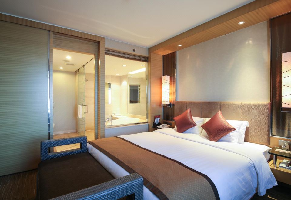 尊享·行政宽境大床间（尊享床榻,德国GROHE花洒）