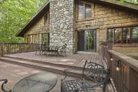 Family and Pet Friendly Cabin 3 Miles to Beech Ski Resort, Hot Tub, Fenced Yard!