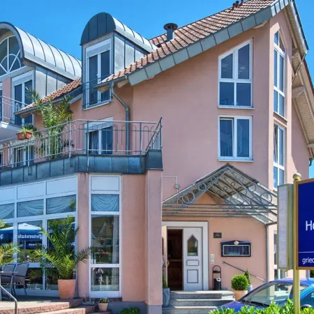 Hotel Mythos Отели в г. Руст