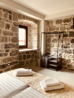 Giraffe Hotels in 