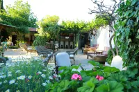 Dardanos Hotel