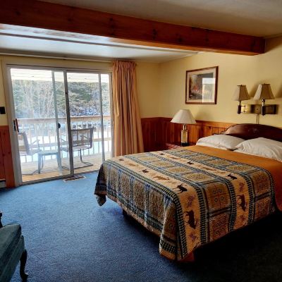 Deluxe Single Room with 1 Queen Bed, Balcony, River View (Deluxe Room Queen) Covered Bridge Riverview Lodge Promo Code