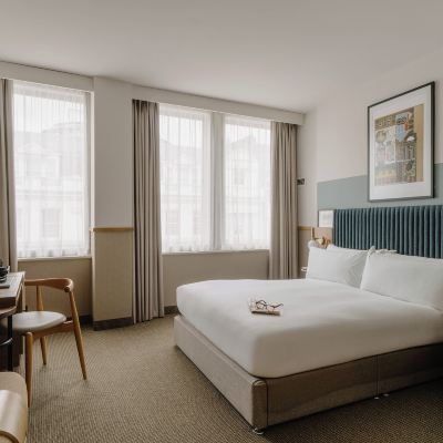 Mobility Accessible Standard Room Club Quarters Hotel, St. Paul's Promo Code