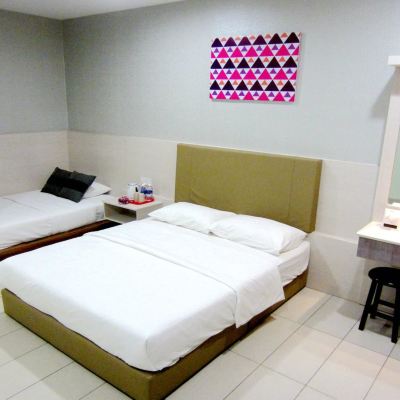 Deluxe Family Room Kupon RG Grand Hotel