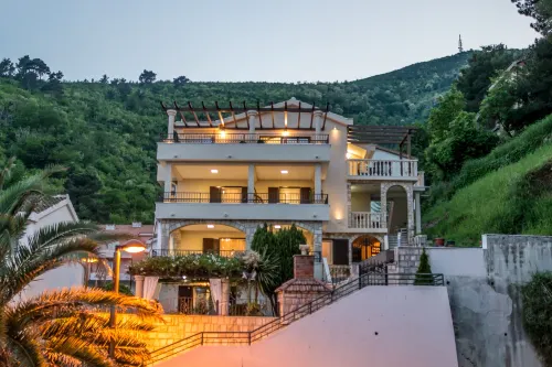 Villa Danigo
