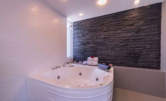 Hotel la Gruta - Housity