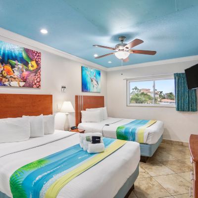 Deluxe One Bedroom Suite: 2 Queen Beds And 2 Sleeper Sofas Bay Palms Waterfront Resort - Hotel and Marina Promo Code