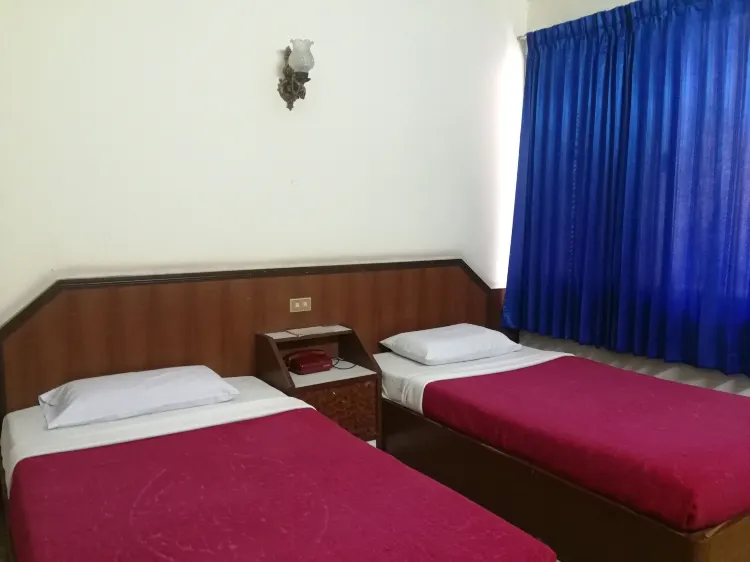 Standard Room  Twin Beds Air Con Room (เตียงขนาดเล็ก 2 เตียง)