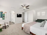 Brand New, Pool, Game Room, BBQ, 2 King Suites!