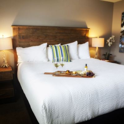 Standard King Room The Purple Orchid Wine Country Resort & Spa Promo Code