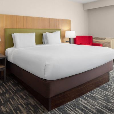 Deluxe King Room With Balcony-Non Smoking Country Inn & Suites by Radisson, Lincoln Airport, NE Promo Code