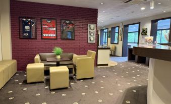 Kyriad Rennes Nord Hotel - Housity