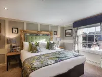 The Kings Arms and Royal Hotel, Godalming, Surrey Hotels in Godalming