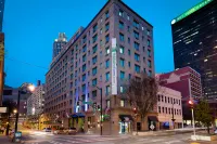 Holiday Inn Express & Suites ATLANTA DOWNTOWN by IHG