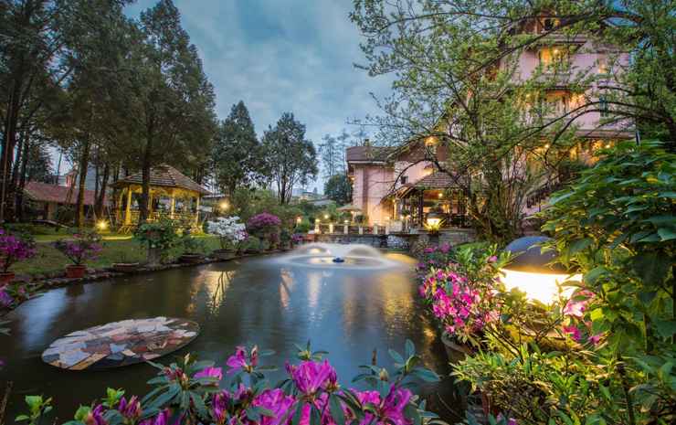 山景豪华双人床房