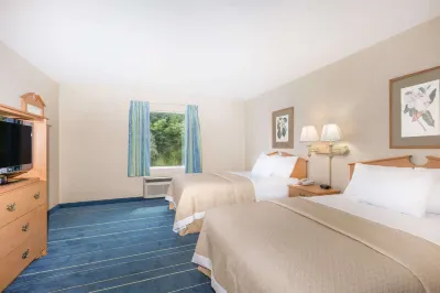 Days Inn & Suites by Wyndham Bridgeport - Clarksburg Hotel di 