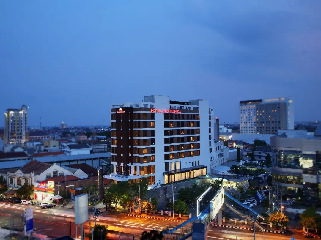 Hotel Grandhika Pemuda Semarang - Semarang