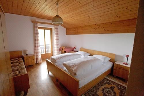 带阳台的三人房