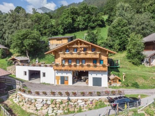 高级一卧室带阳台公寓