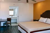 Estancia Inn โรงแรมใน