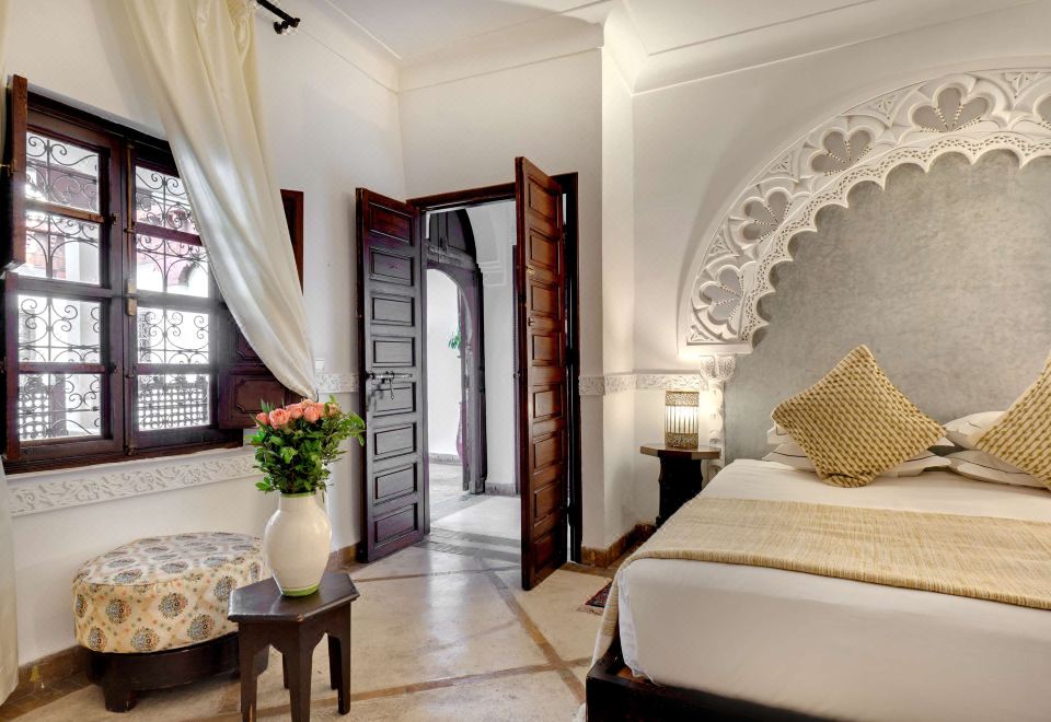 費達斯豪華特大床房