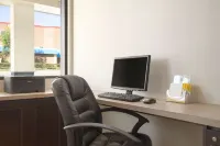 Days Inn by Wyndham Calgary Northwest