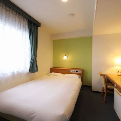 セミダブルルーム禁煙 スマイルホテル高岡駅前 クーポン