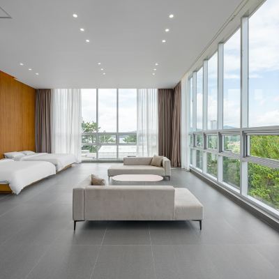 더 포레스트 VIP룸 [기준 4/최대 6인, 추가 투숙 시 현장 인원 추가 비용 발생] 라 테라스 부티크 리조트 & 스파 쿠폰