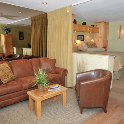 Deluxe Queen Studio with Sofa Bed Americana Village Promo Code