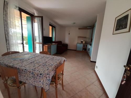 Mahatma Residence Lake View Apartment