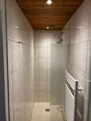 带阳台的三卧室公寓