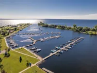 Little Bay De Noc Inn ~ Downtown Escanaba Hotels in Escanaba