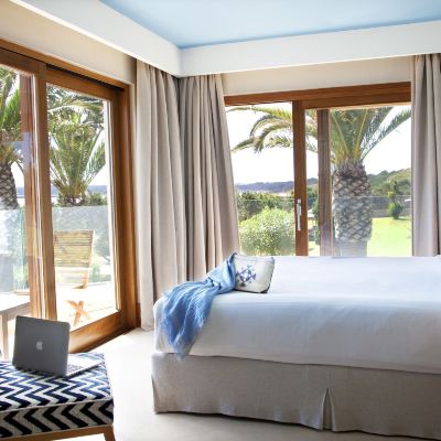 Deluxe Room Gecko Hotel & Beach Club Promo Code