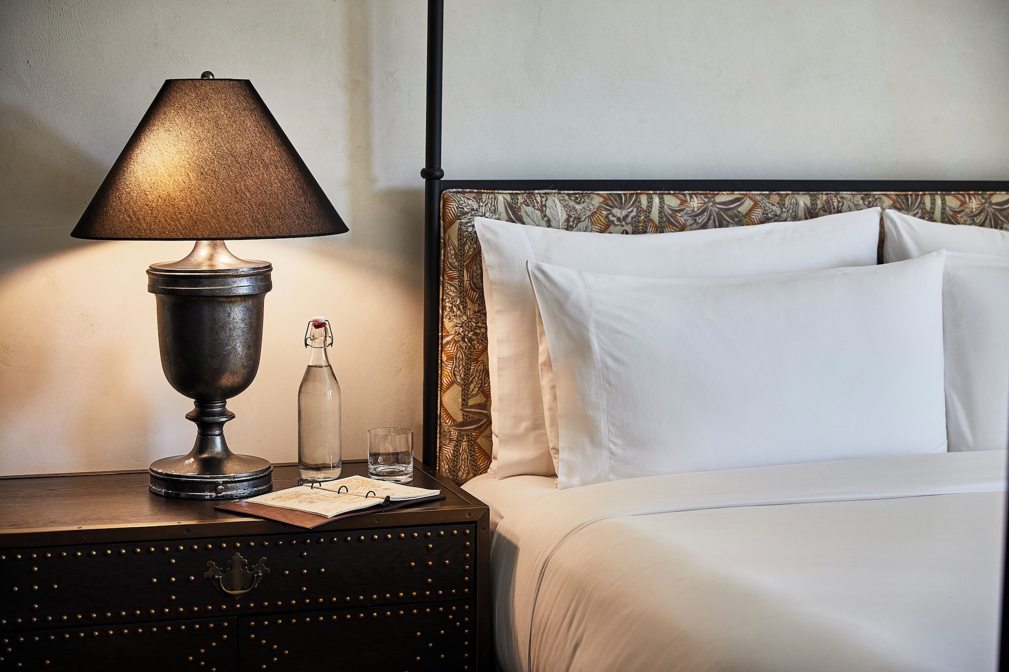 经典房， 1张特大床 （阿卡塔）