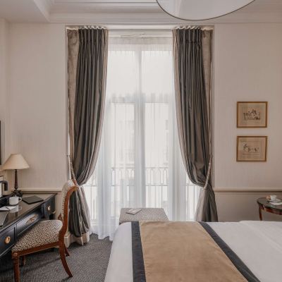 Superior Room Hôtel Napoleon Paris Promo Code