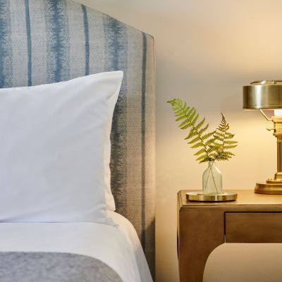 Deluxe King Room Harbourview Inn Promo Code