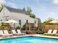 Block Island Beach House Hotels in Block Island