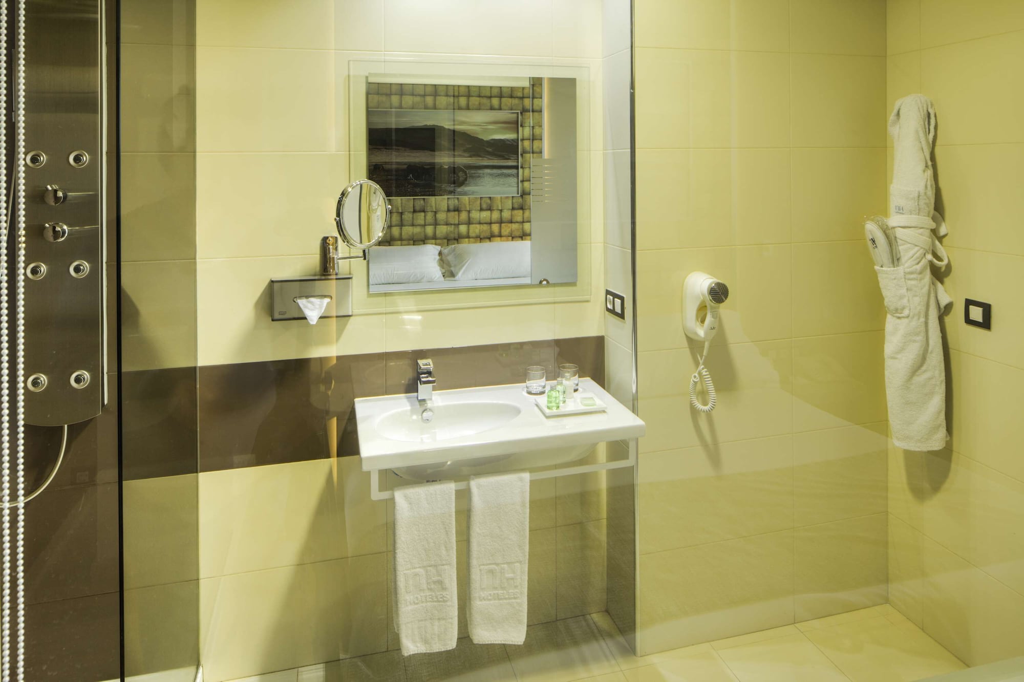 NH OurenseStandard room